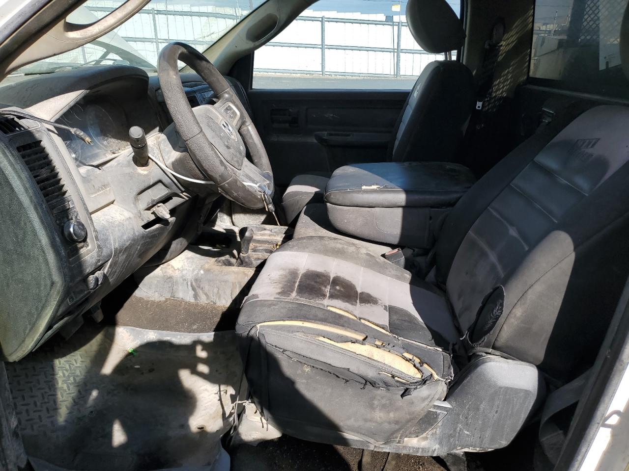 Dodge Ram 2500 Image 4