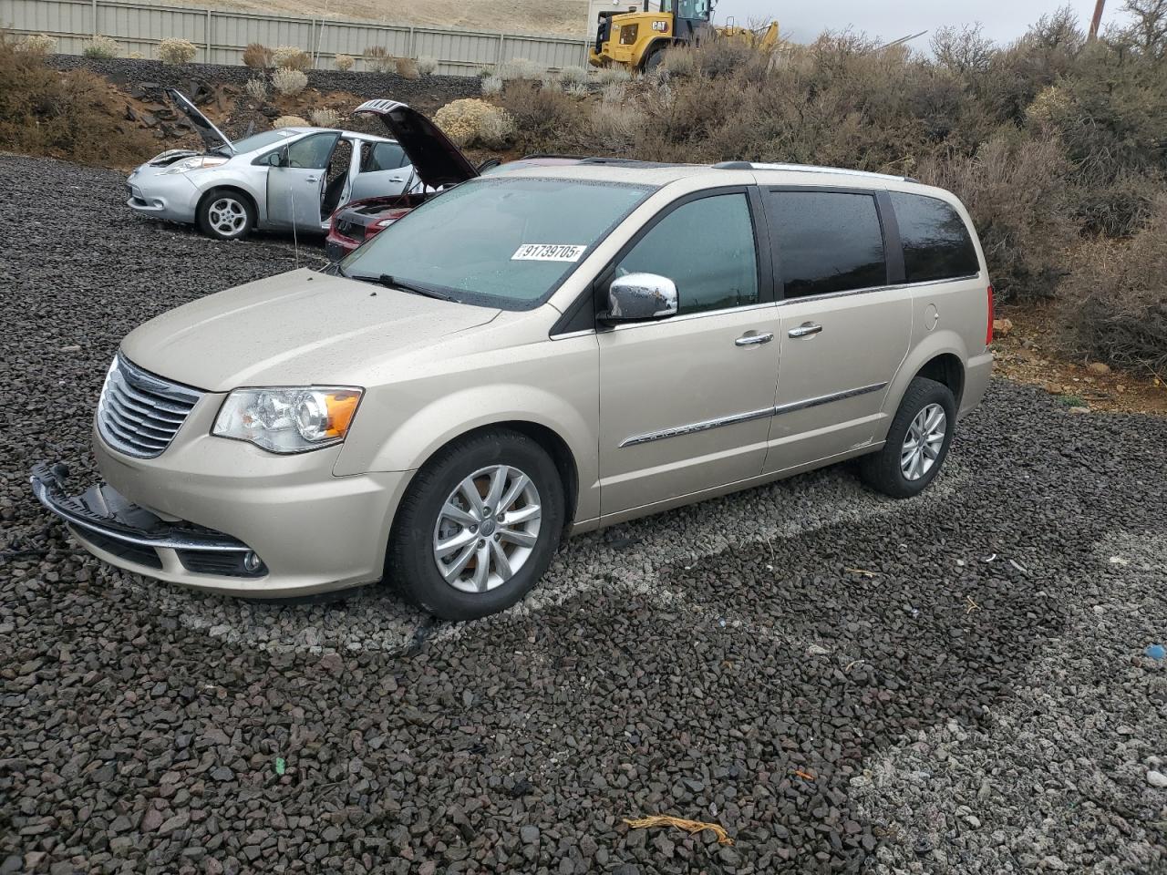Chrysler Minivan Limited Platinum Image 1