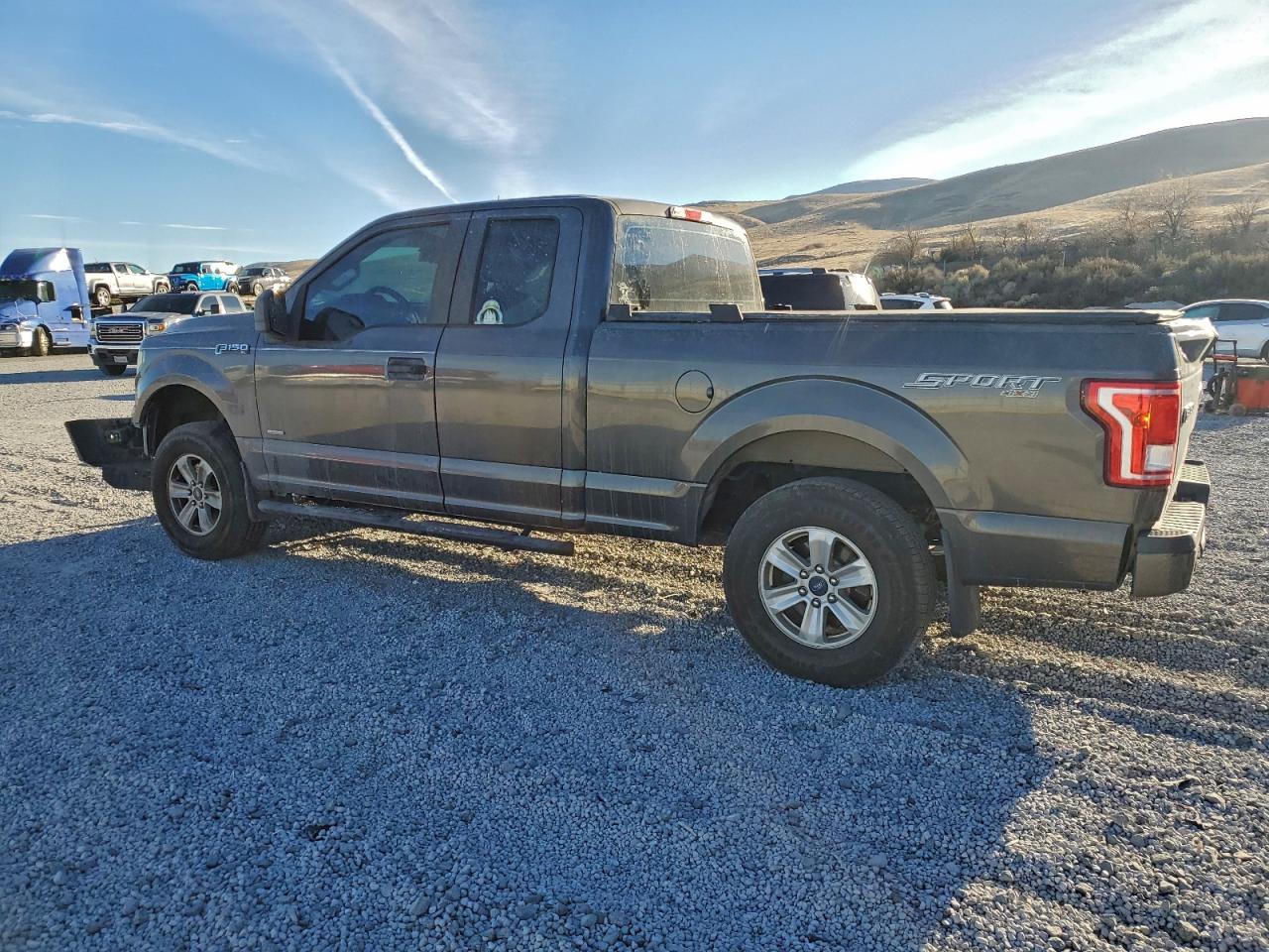 Ford F-150 Super Cab Image 6