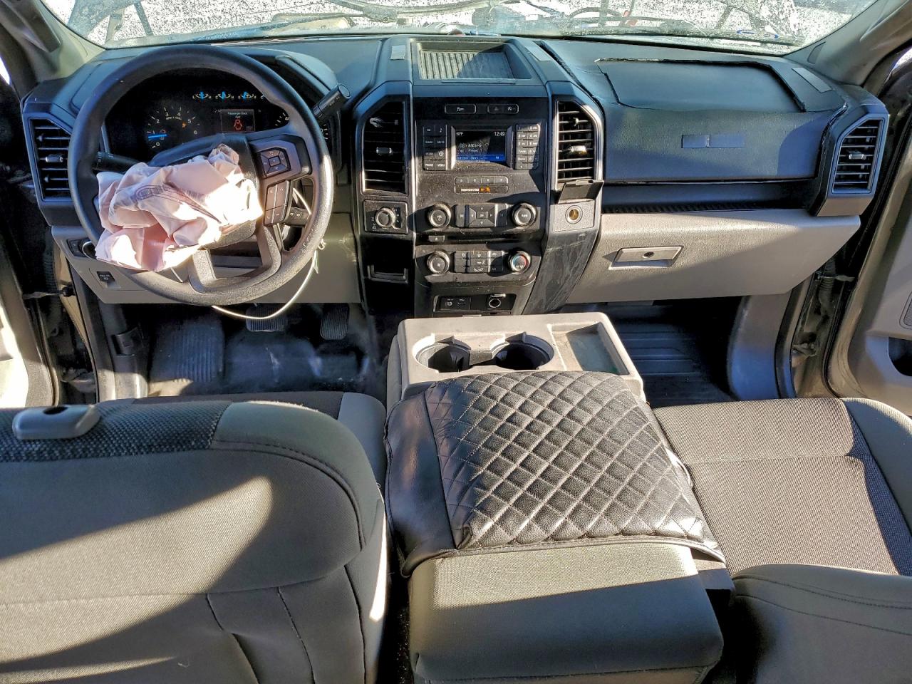 Ford F-150 Super Cab Image 10