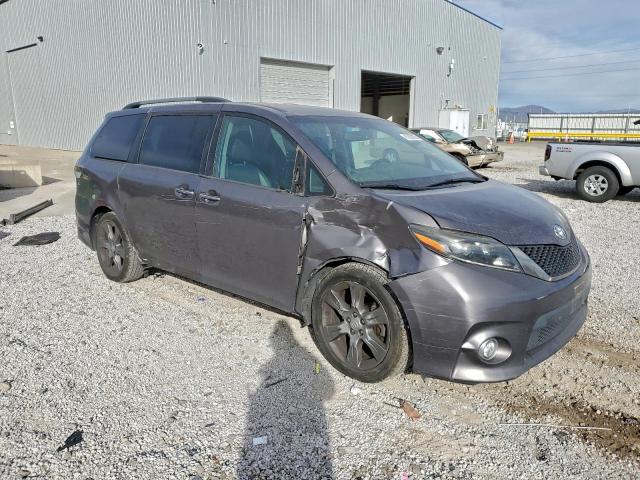 Toyota Sienna Sport Image 4