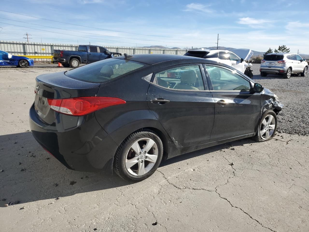 Hyundai ELANTRA Gls Image 3