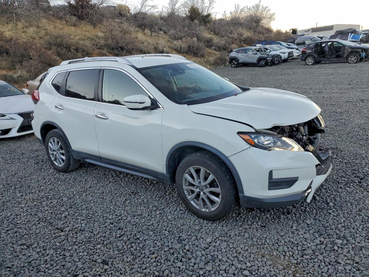 Nissan Rogue S Image 6