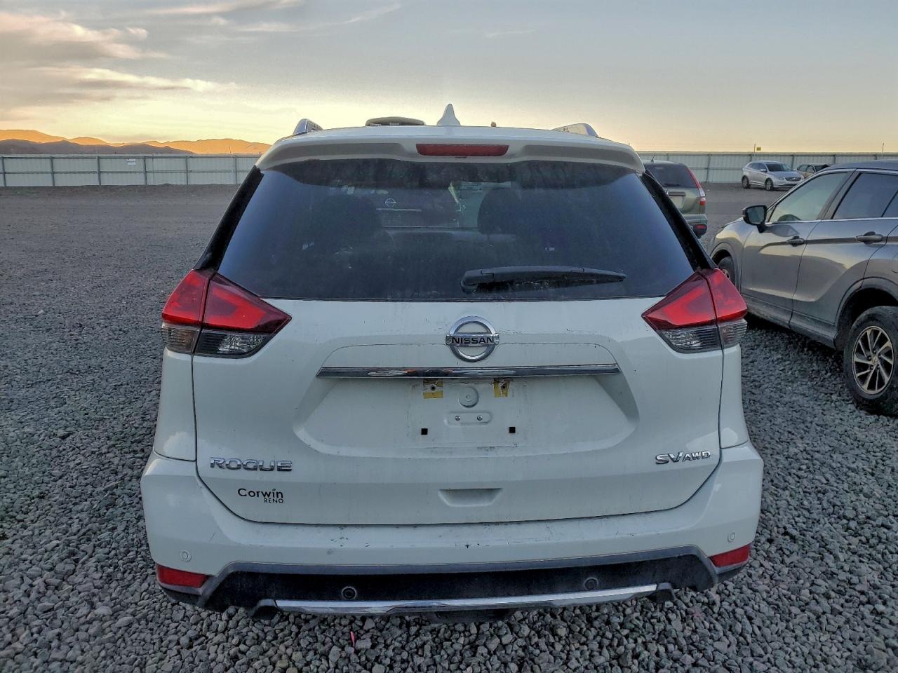 Nissan Rogue S Image 7