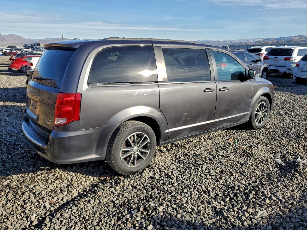 Dodge Caravan Gt Image 2
