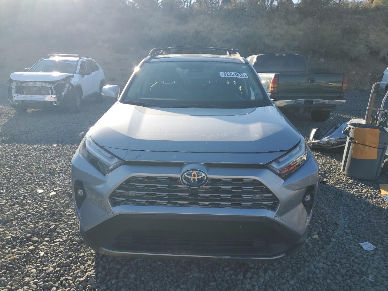 Toyota RAV4 Limited Image 11