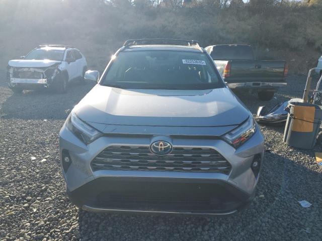 Toyota RAV4 Limited Image 11