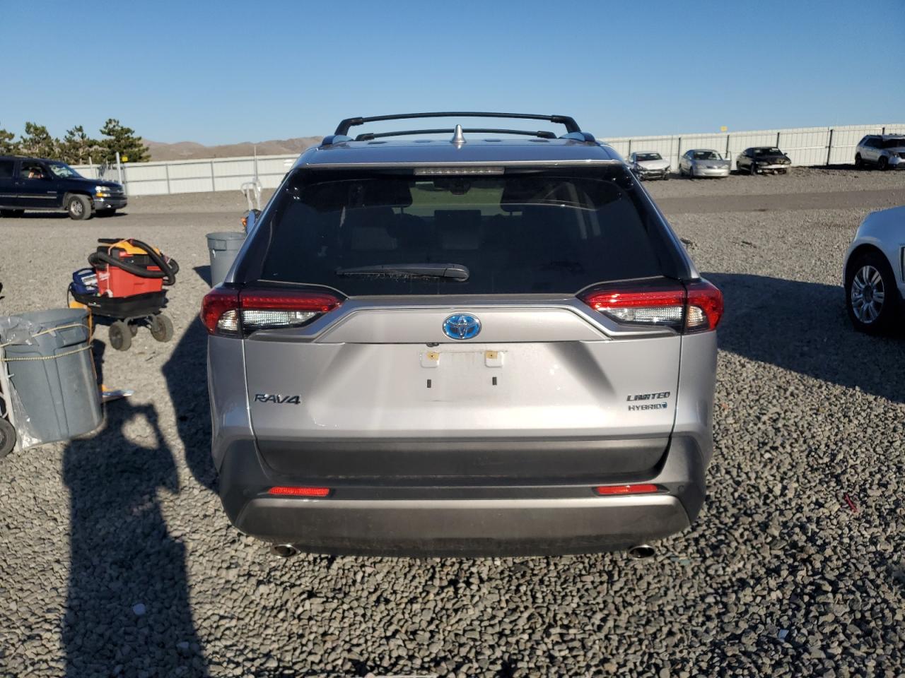 Toyota RAV4 Limited Image 7