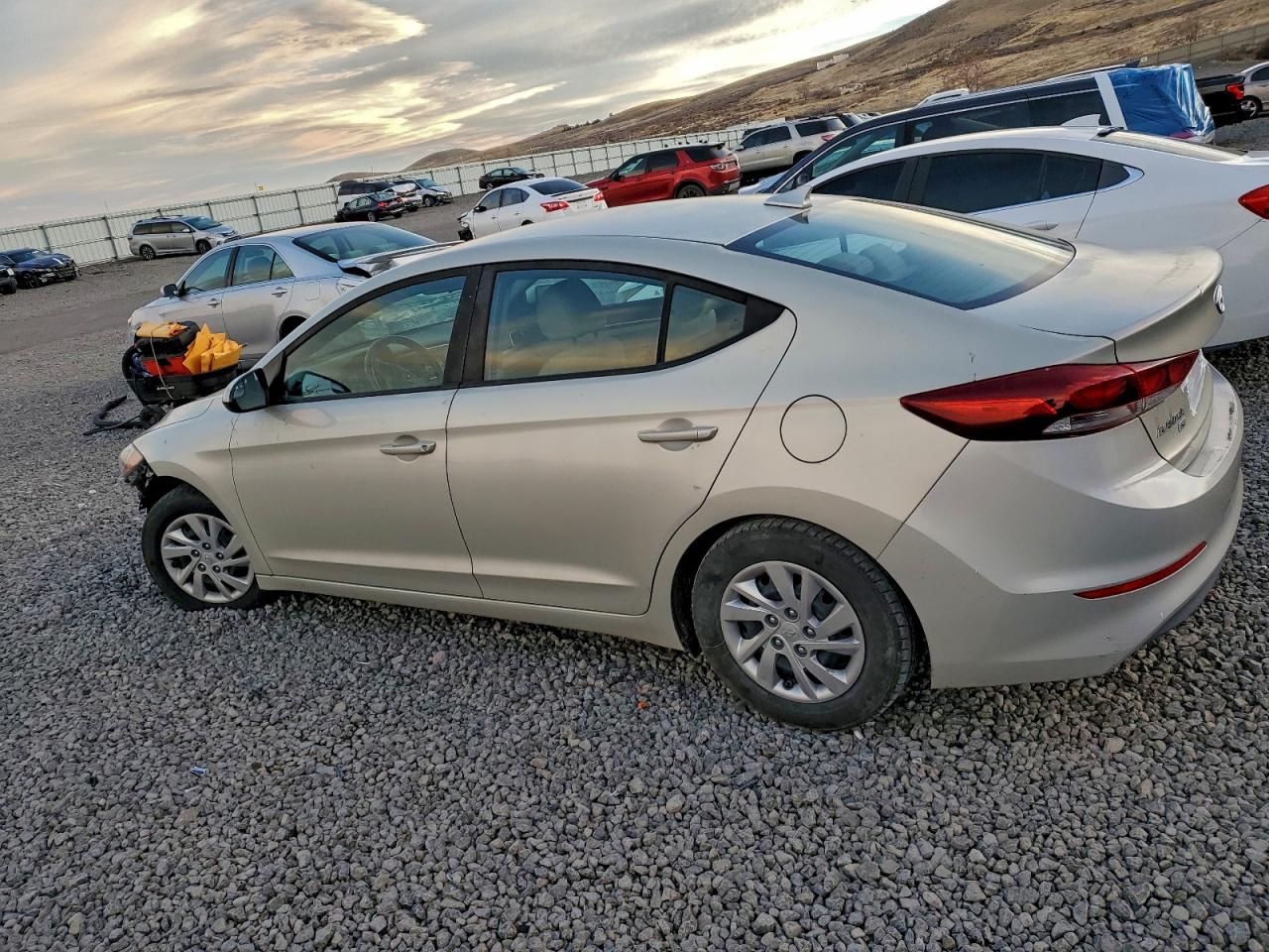 Hyundai ELANTRA Se Image 2