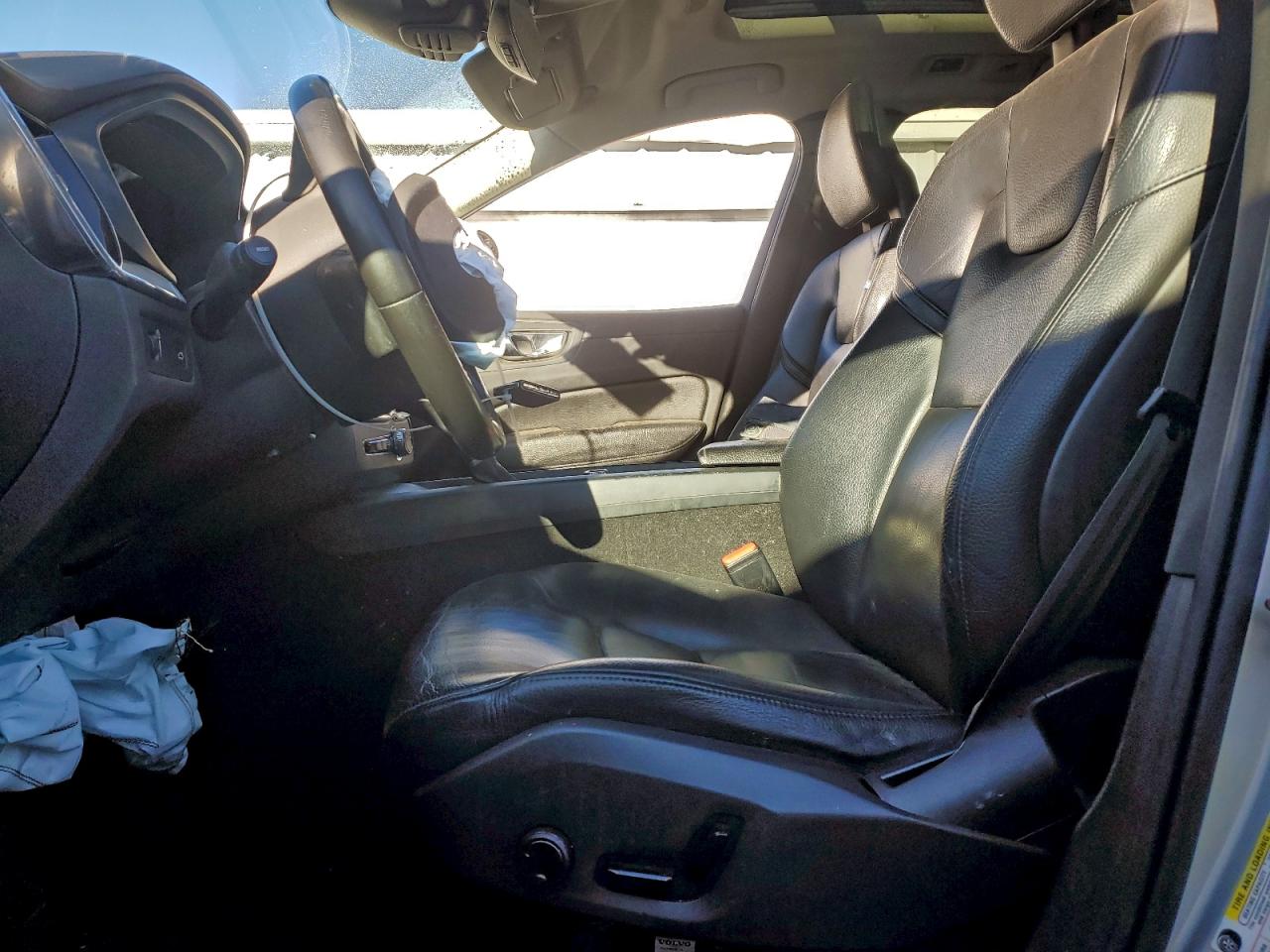 Volvo XC60 T5 Image 3