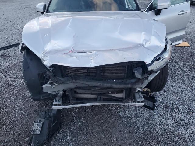 Volvo XC60 T5 Image 13