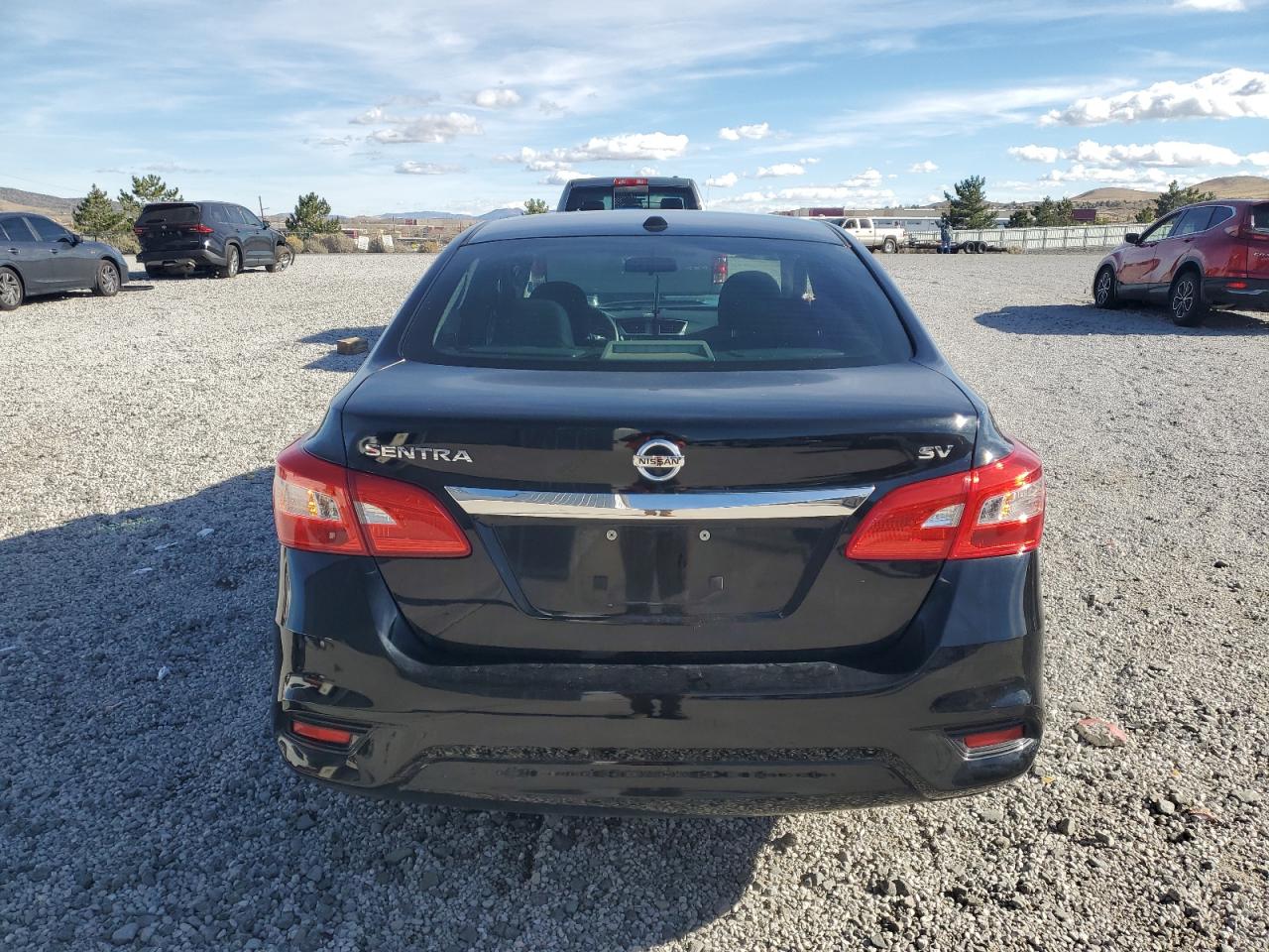 Nissan Sentra S Image 8