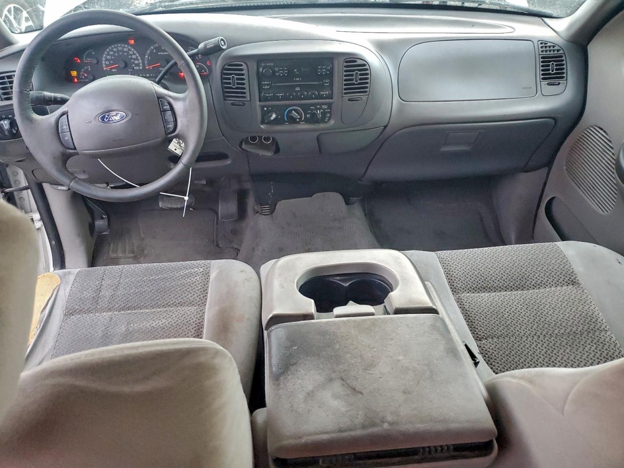 Ford F-150 Supercrew Image 6