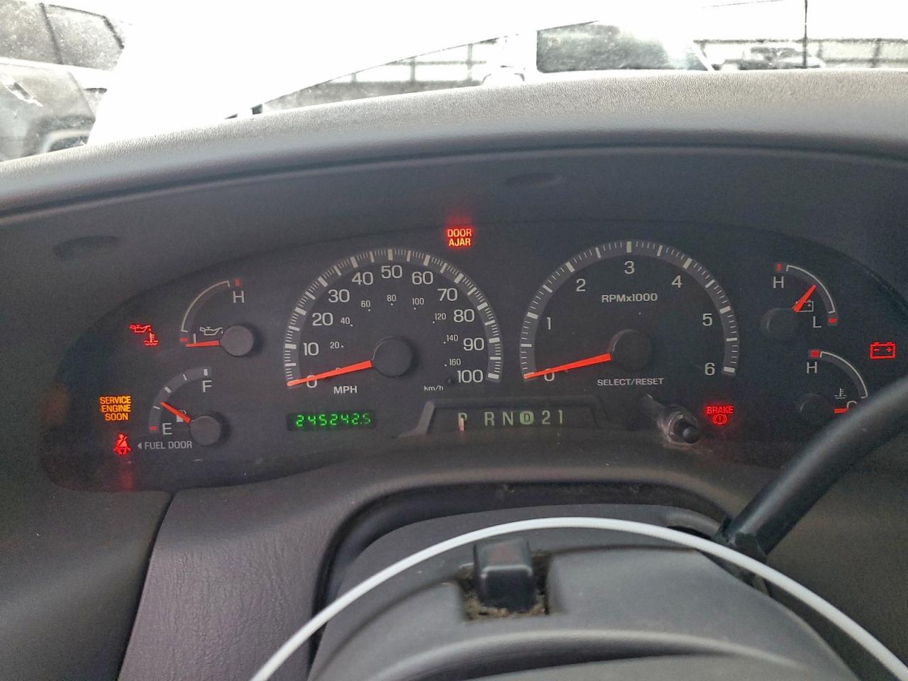 Ford F-150 Supercrew Image 8