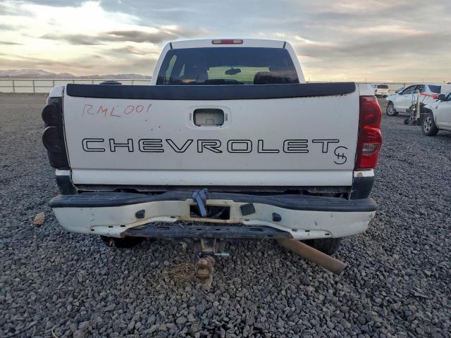 Chevrolet Silverado K2500 Heavy Duty Image 2