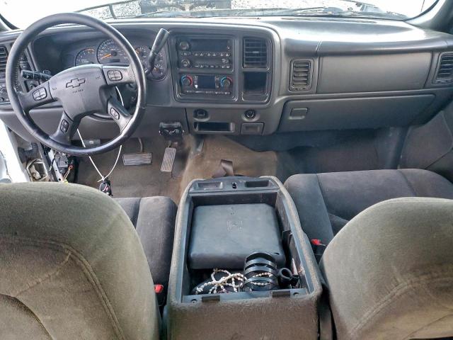 Chevrolet Silverado K2500 Heavy Duty Image 7