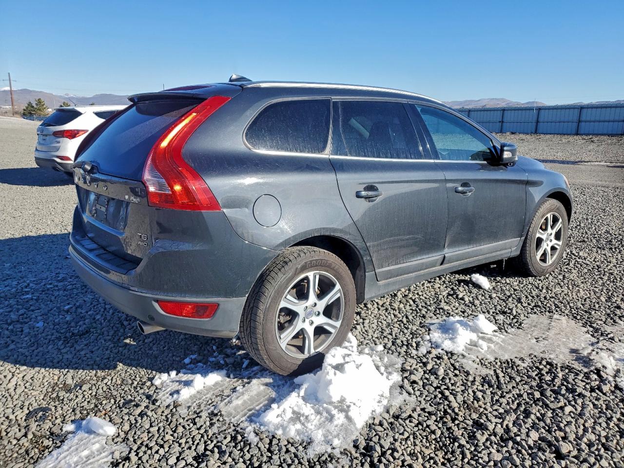 Volvo XC60 T6 Image 5