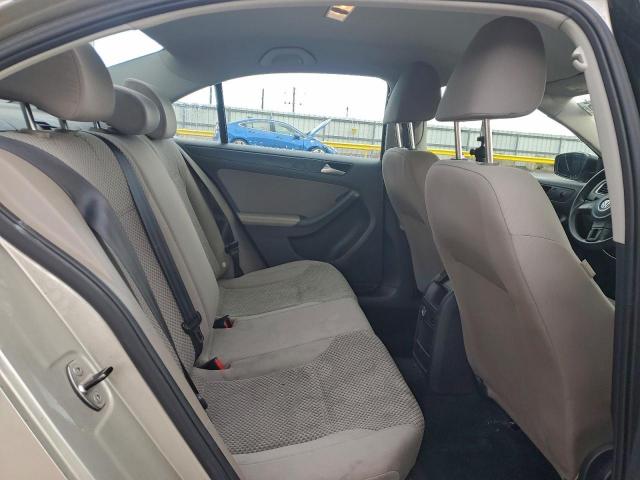 Volkswagen Jetta Base Image 10