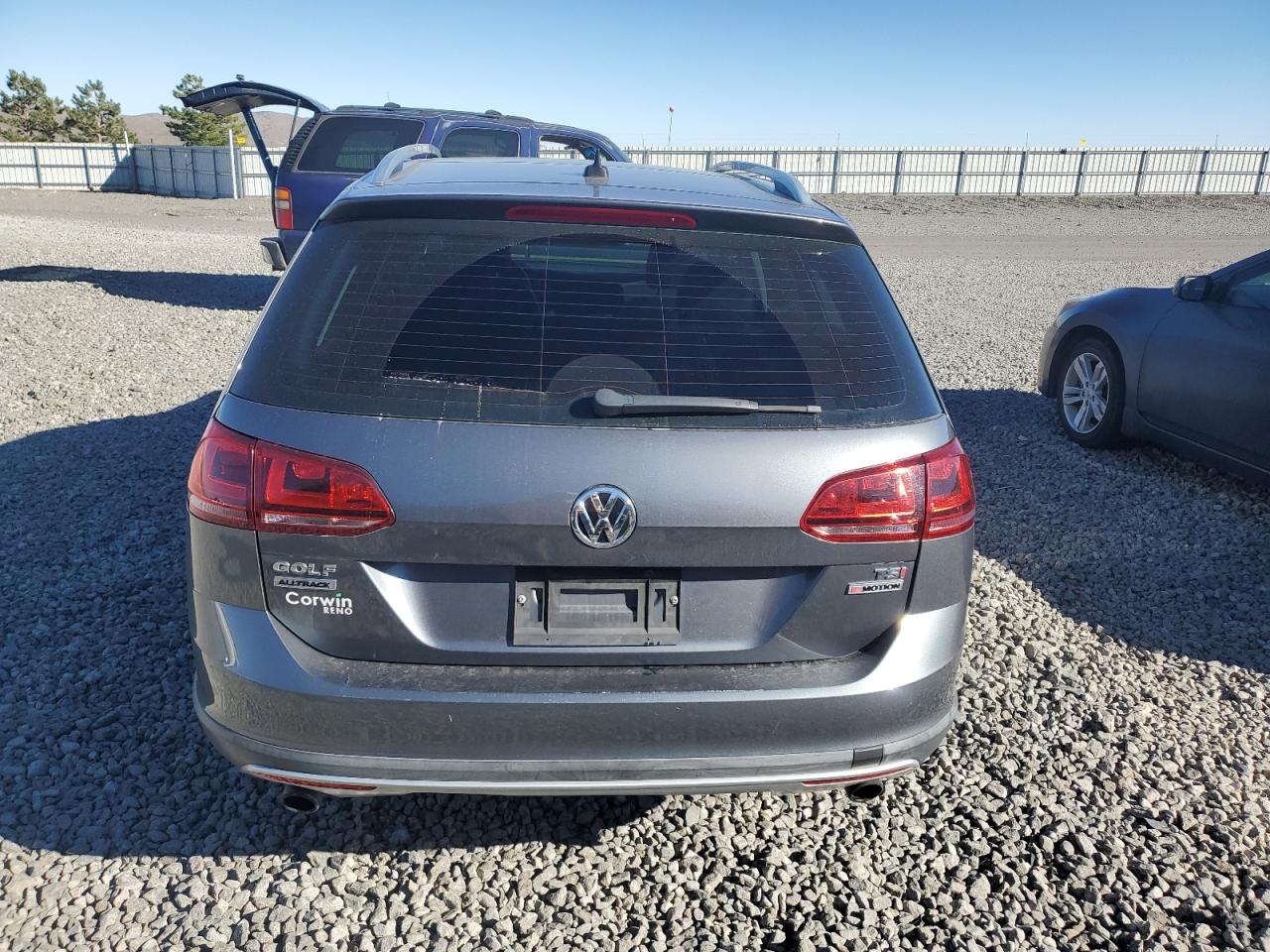 Volkswagen Golf S Image 4