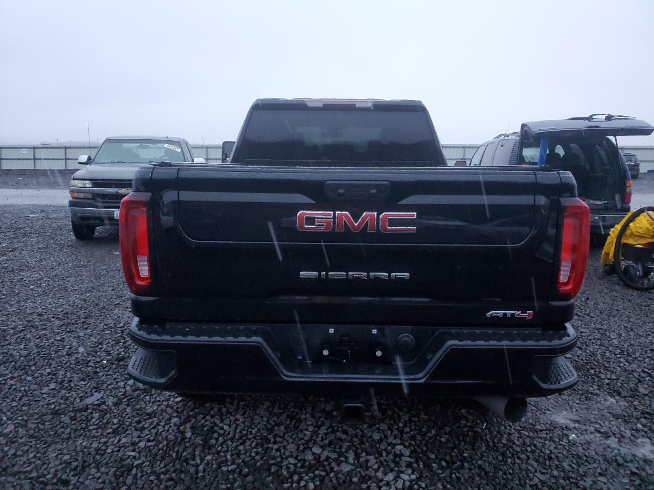 GMC Sierra K2500 At4 Image 8