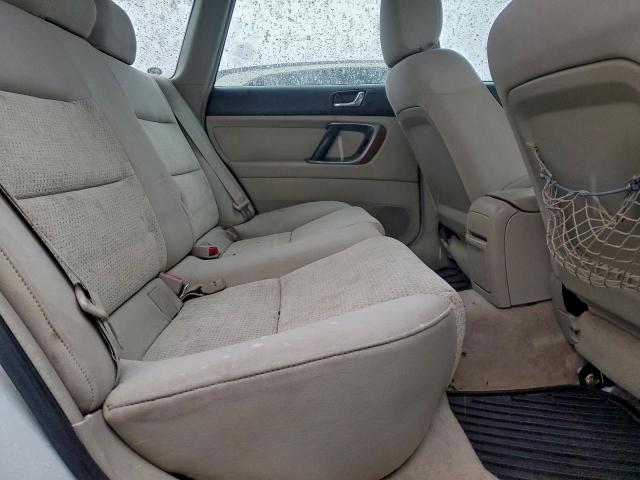 Subaru Legacy Outback 2.5i Image 7