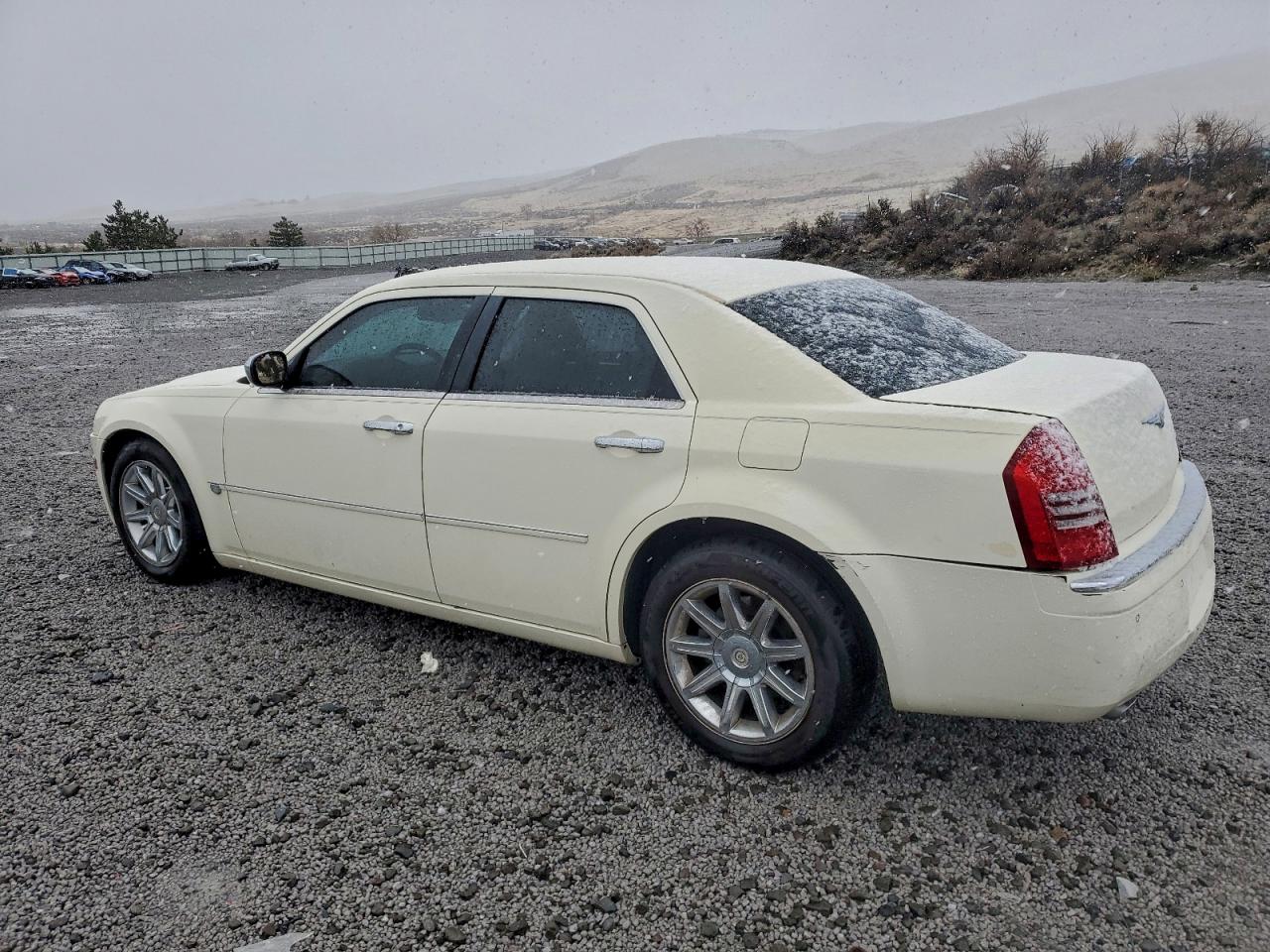 Chrysler 300 Image 4