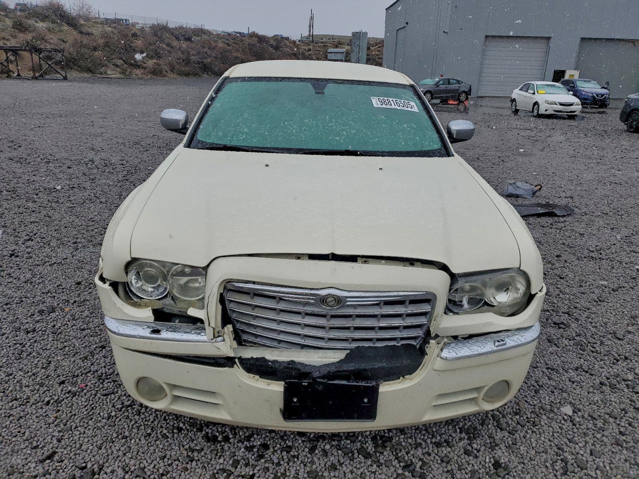 Chrysler 300 Image 7