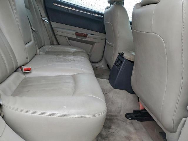 Chrysler 300 Image 3