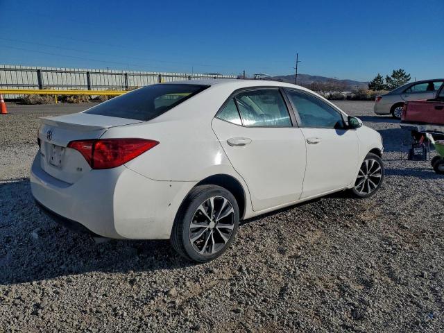 Toyota Corolla L Image 3