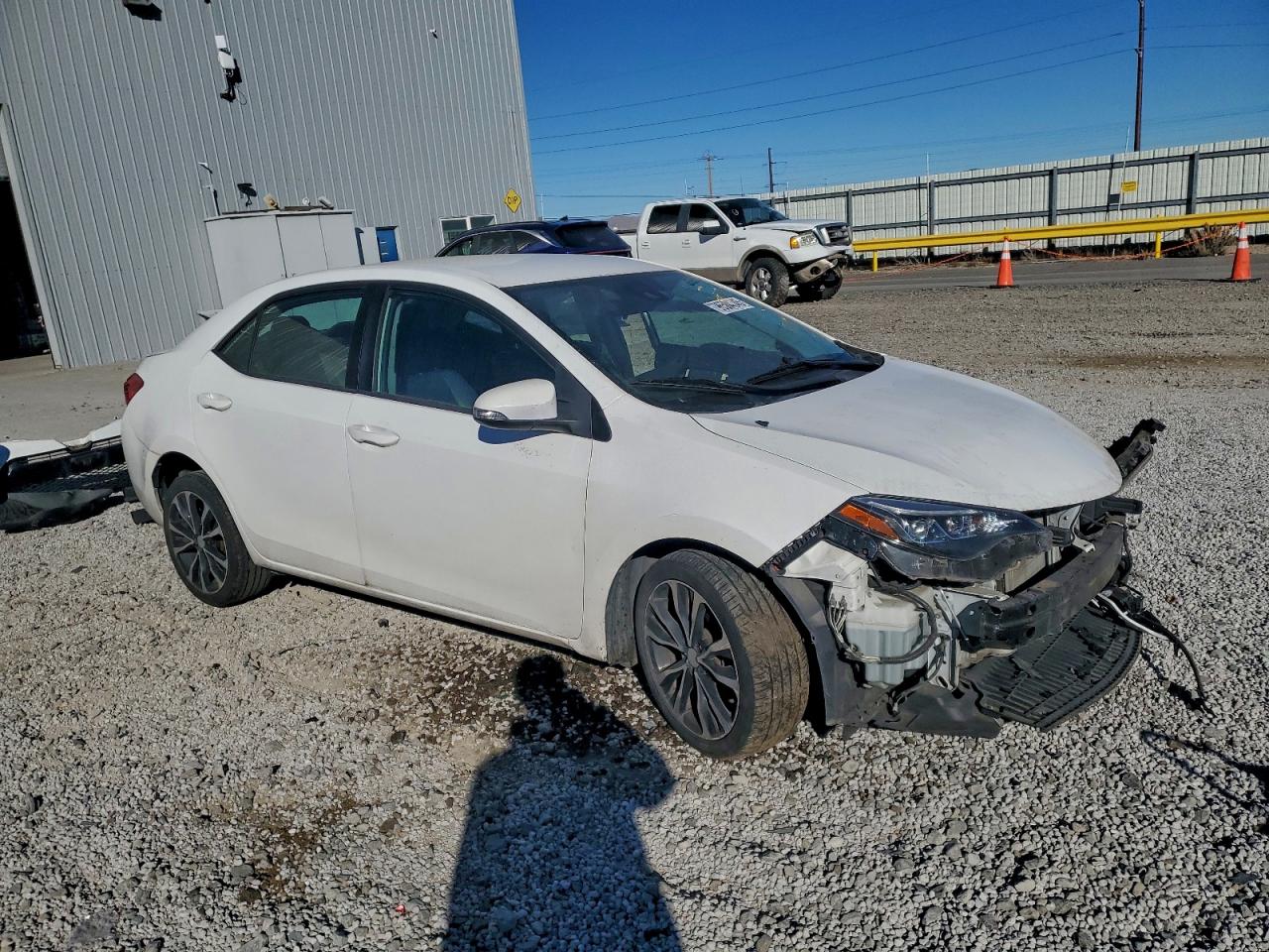 Toyota Corolla L Image 5