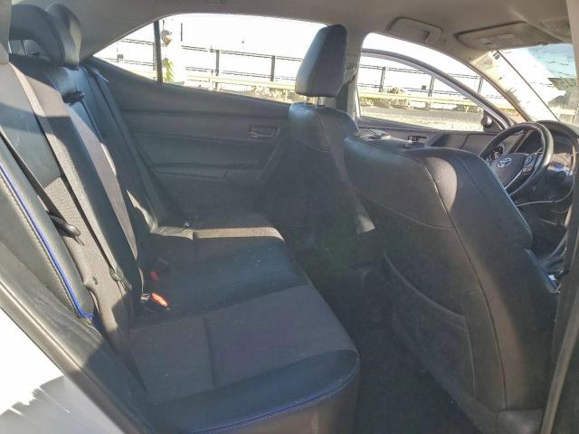 Toyota Corolla L Image 11