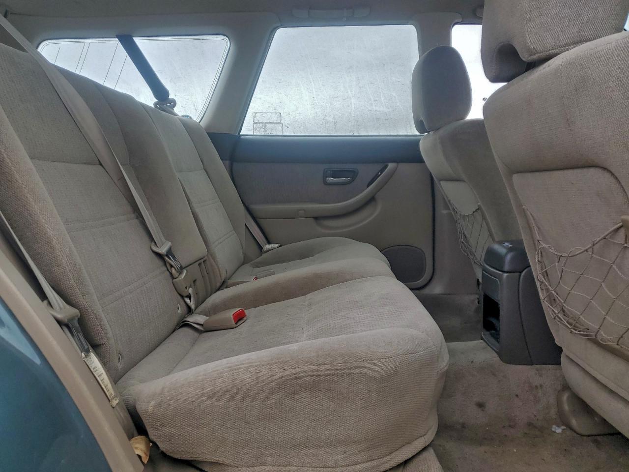 Subaru Legacy Outback Image 6