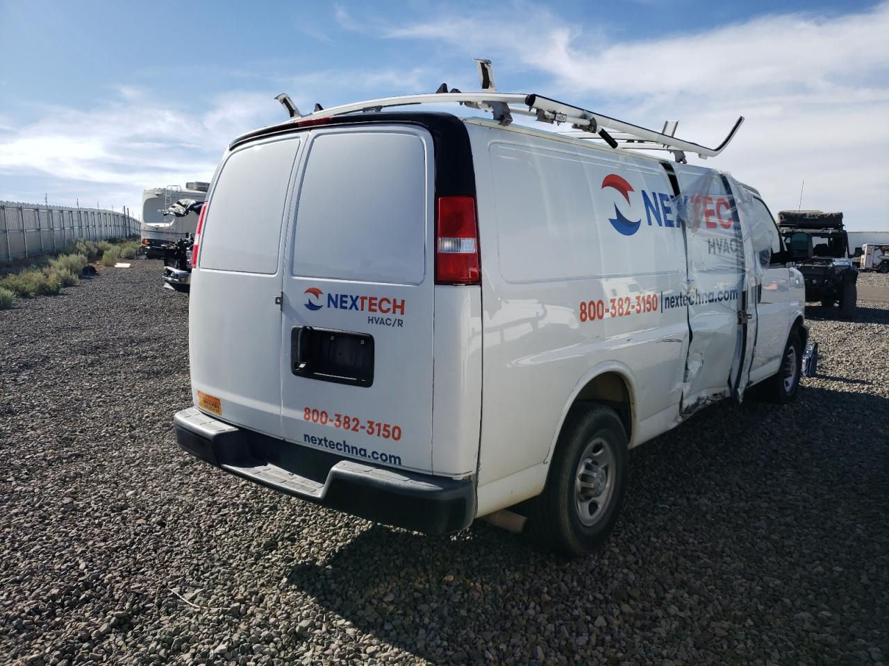 Chevrolet Express Image 10