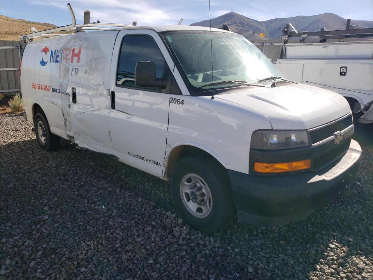 Chevrolet Express Image 2