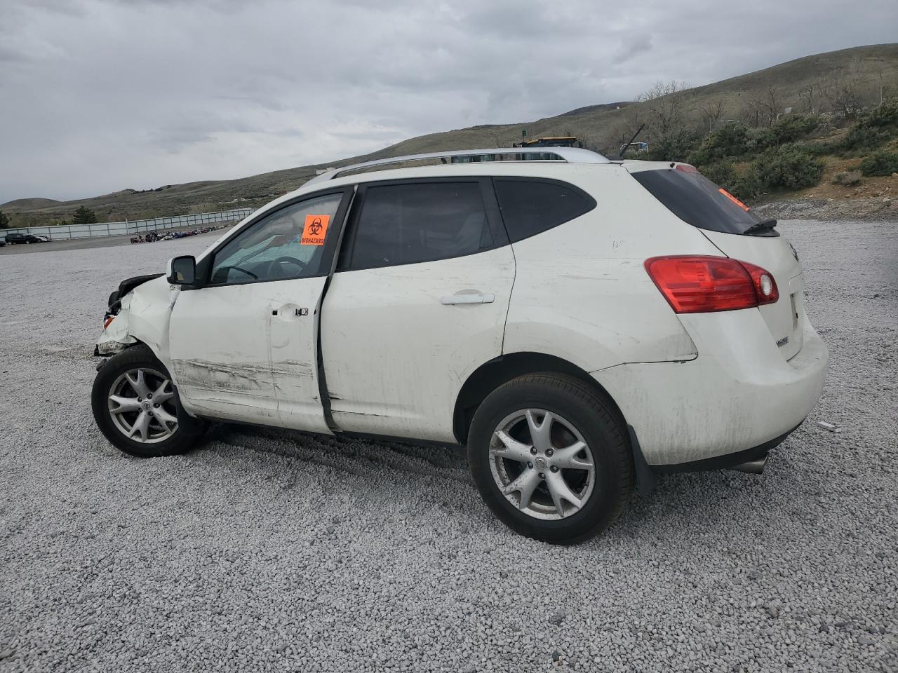 Nissan Rogue S Image 2