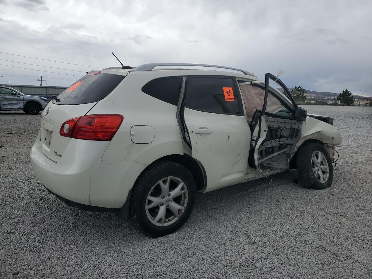 Nissan Rogue S Image 3