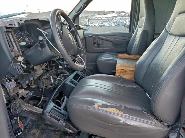 Chevrolet Express Image 9