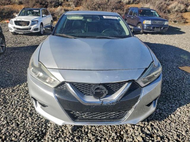 Nissan Maxima 3.5s Image 2