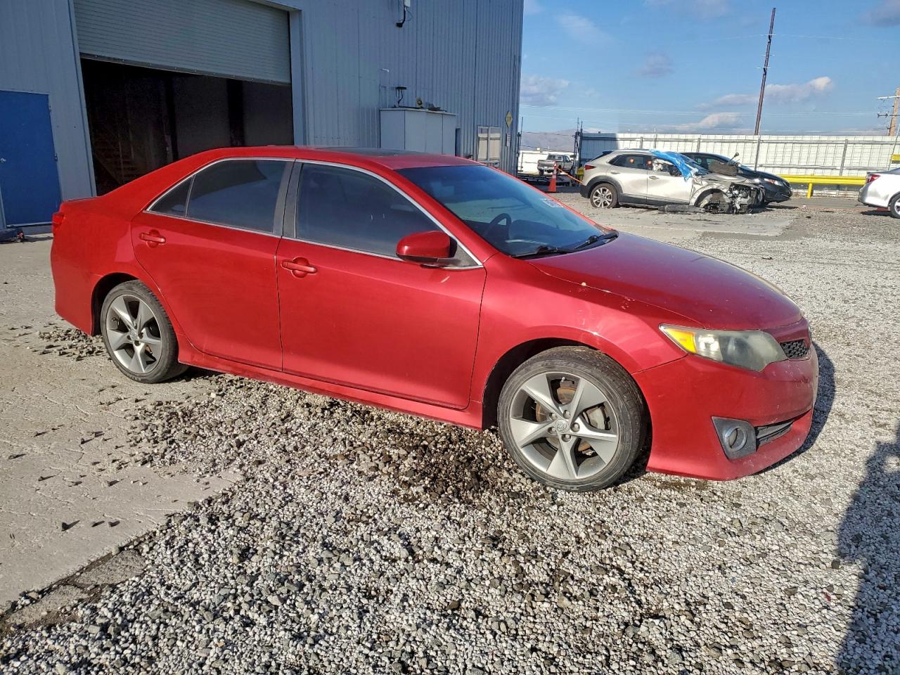 Toyota Camry L Image 6