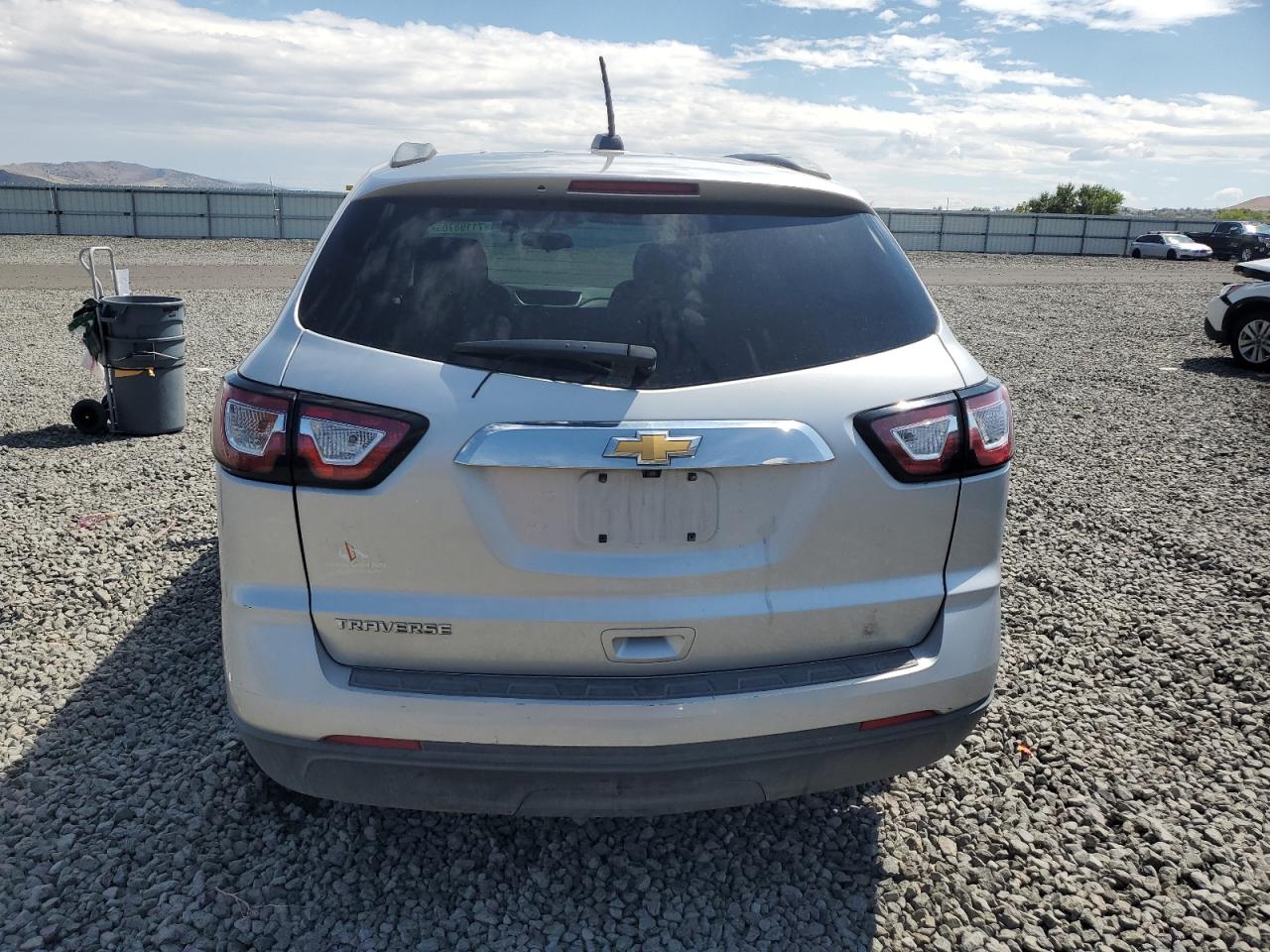 Chevrolet Traverse Ls Image 11