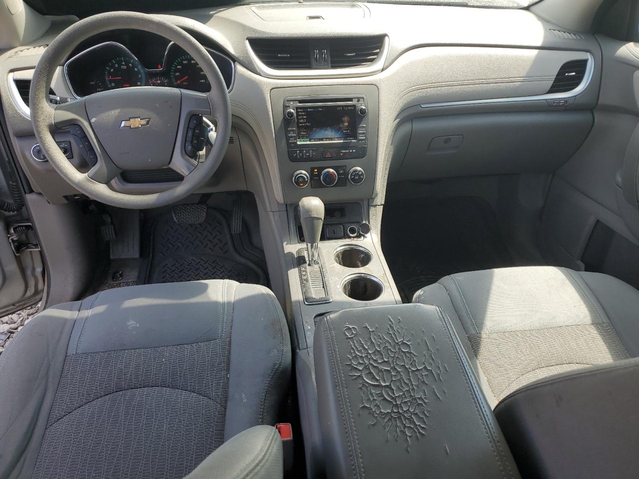 Chevrolet Traverse Ls Image 8