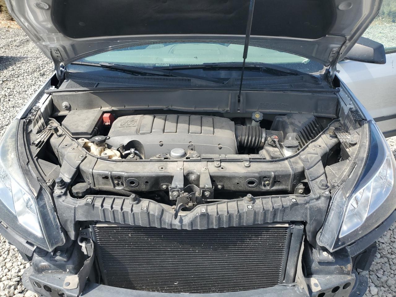 Chevrolet Traverse Ls Image 12