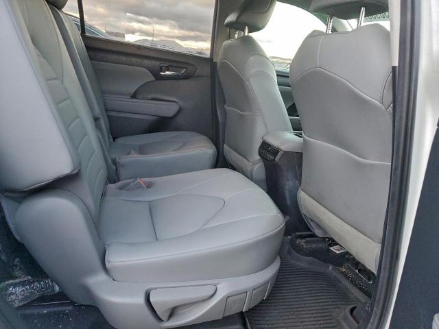 Toyota Highlander Xle Image 8