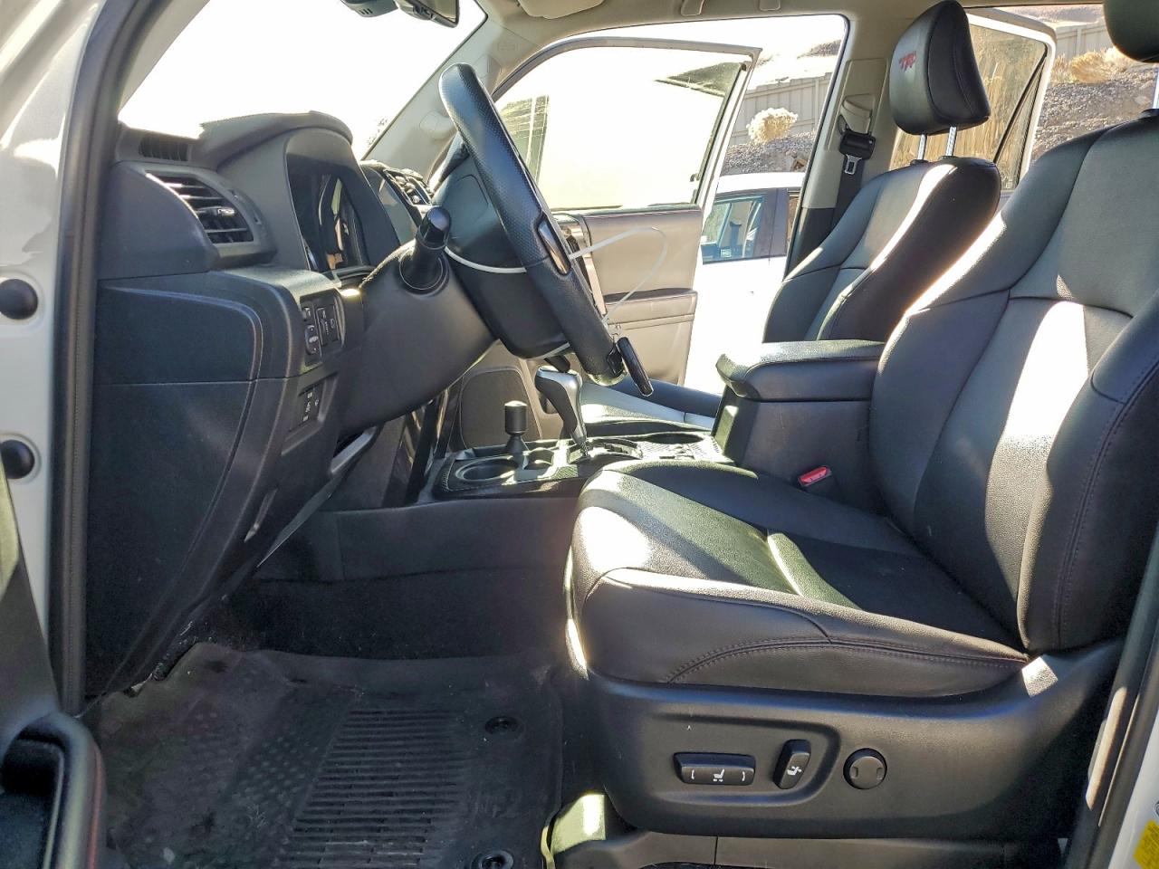 Toyota 4Runner Se Image 6