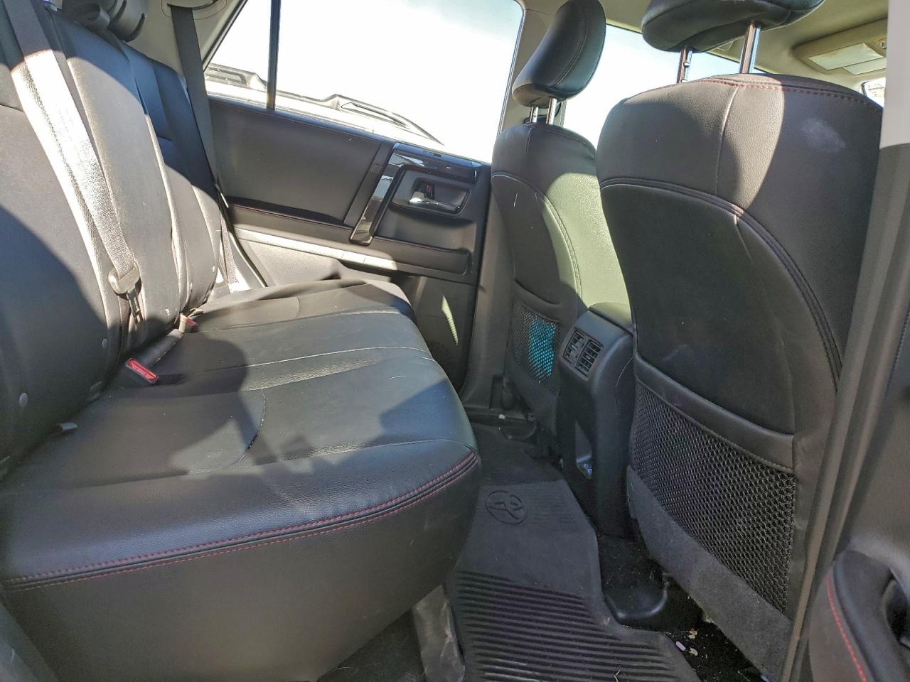 Toyota 4Runner Se Image 8