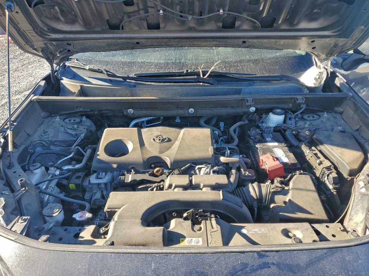 Toyota RAV4 Le Image 13