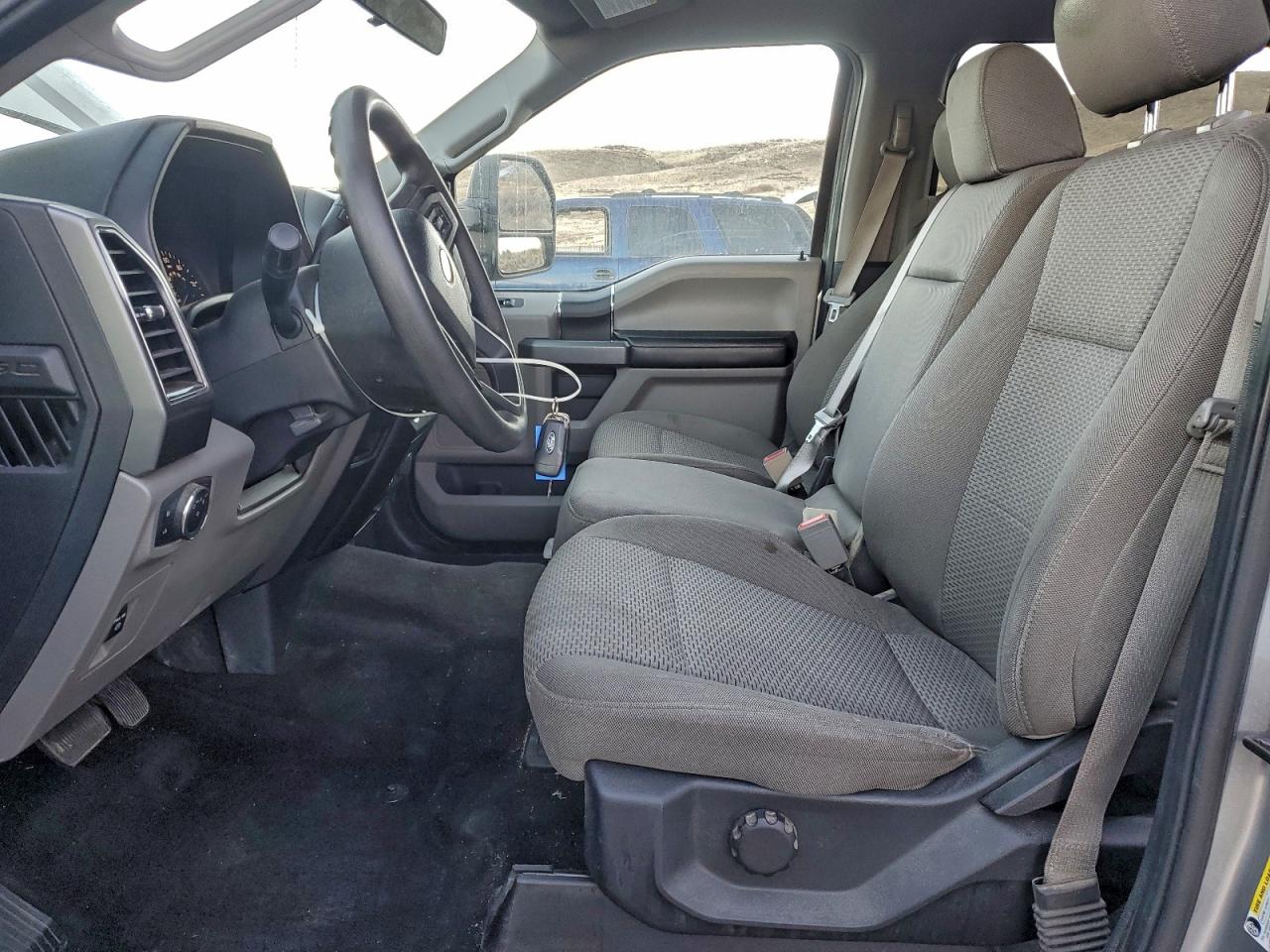 Ford F-150 Supercrew Image 7