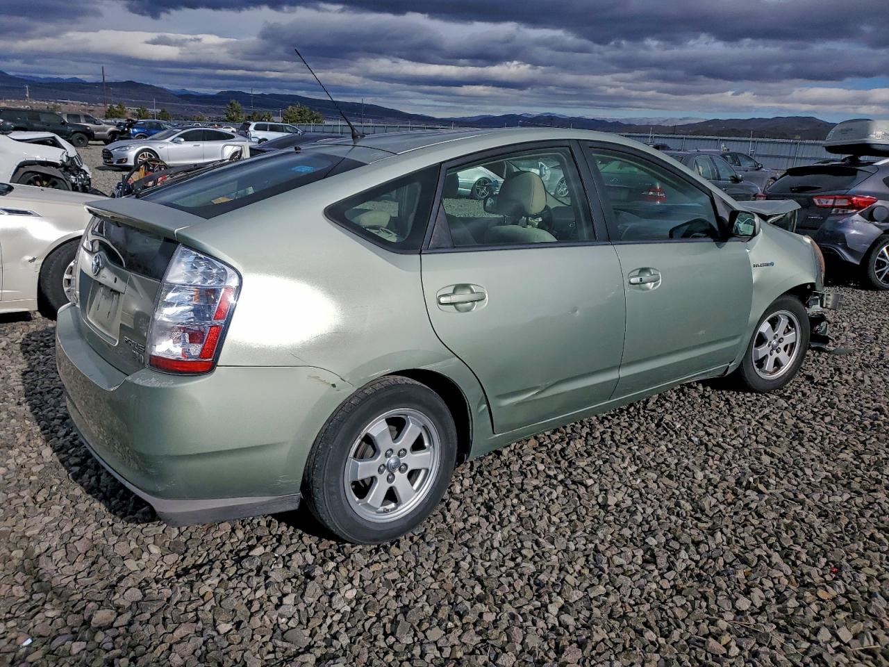 Toyota Prius Image 11