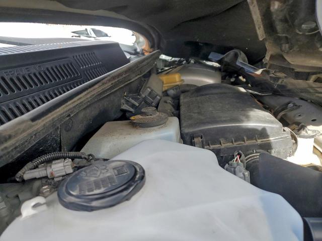 Toyota Prius Image 10