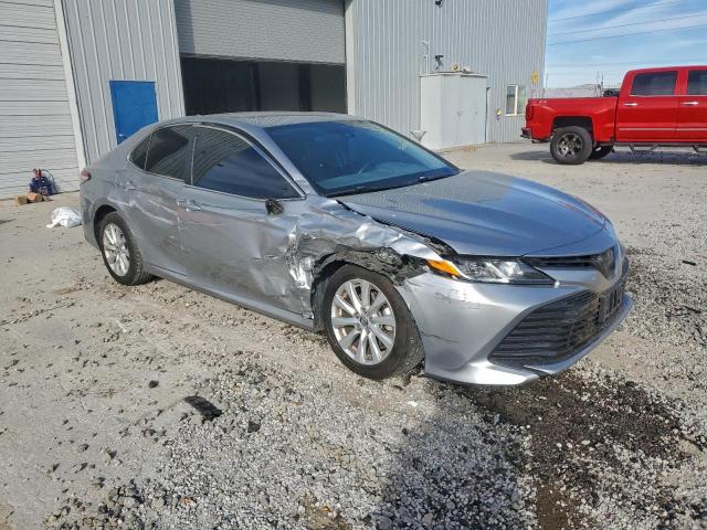 Toyota Camry L Image 9